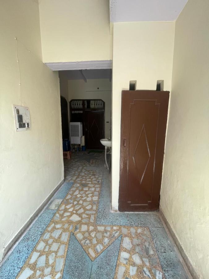 Rukmani Home Stay Mathura Exterior photo