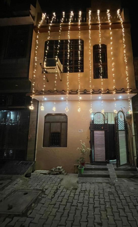 Rukmani Home Stay Mathura Exterior photo