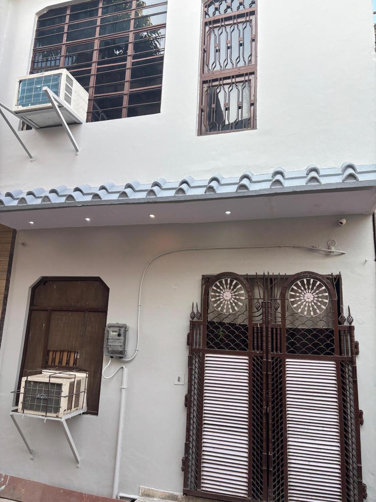 Rukmani Home Stay Mathura Exterior photo